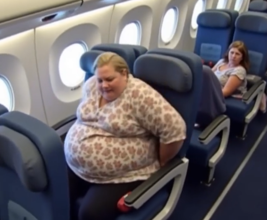 Plus-Size Flyer Shamed for Traveling — Now She’s Inspiring Others to Explore the World at Any Size!