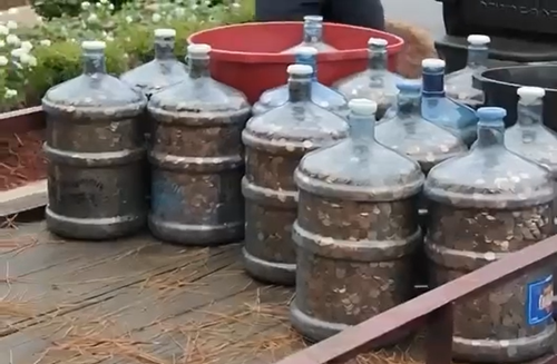 After 45 Years of Collecting Pennies, This Man’s Story Will Leave You Inspired